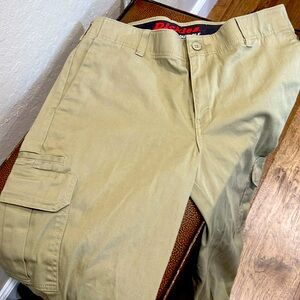 Dickies Flexible & Durable Khaki Cargo Pants 98% Cotton 2% Spandex Machine Wash